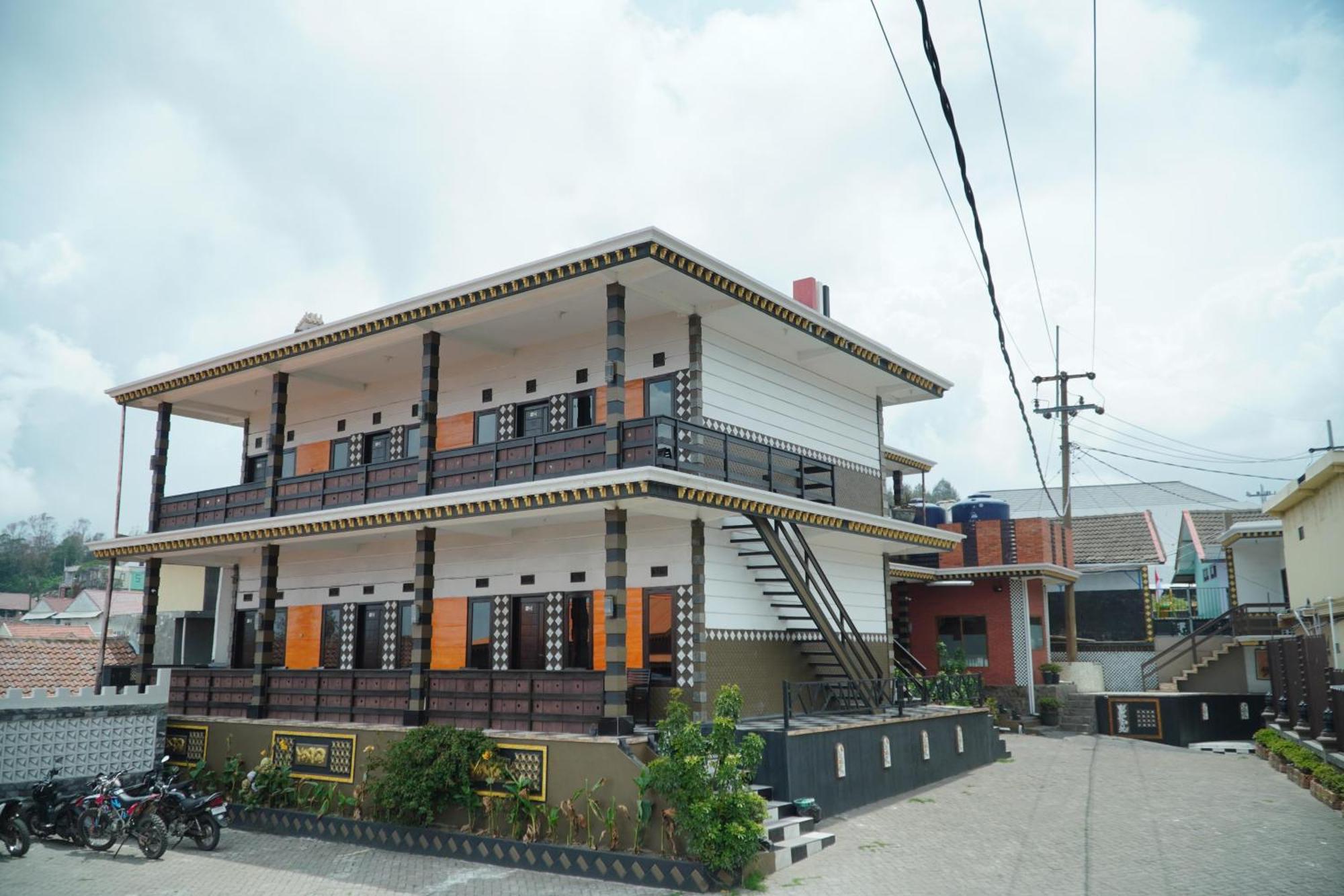 Parama Bromo Hotel Ngadisari Bagian luar foto